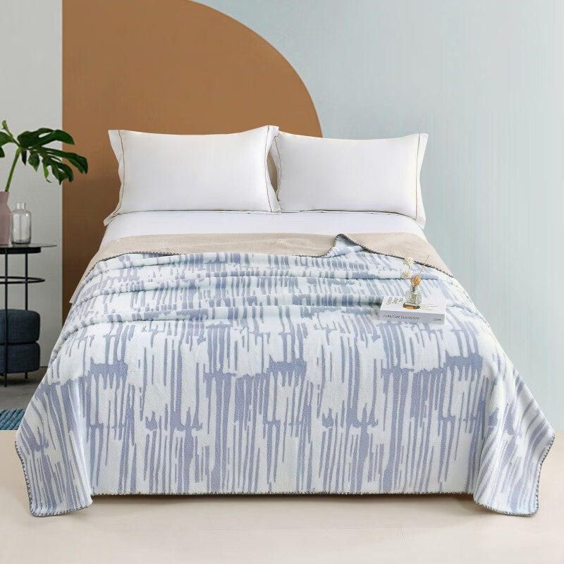 雾凇叠影兔绒毯